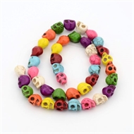 1 streng med 37 kranie perler